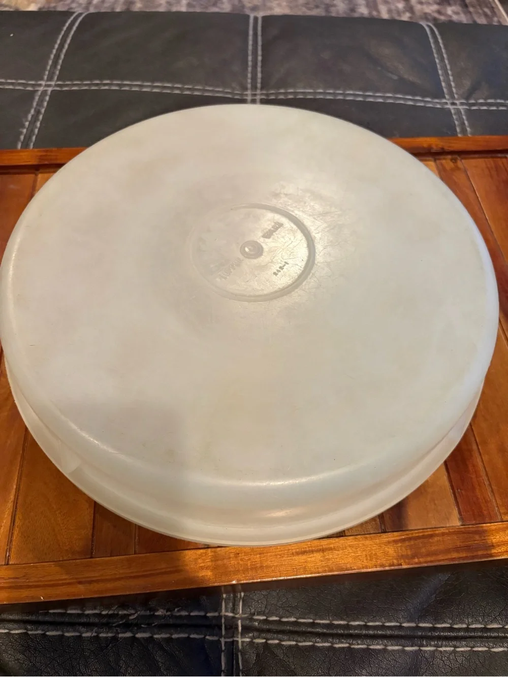 Vintage Tupperware 12” Round Pie Cupcake Cookie Container & Lid